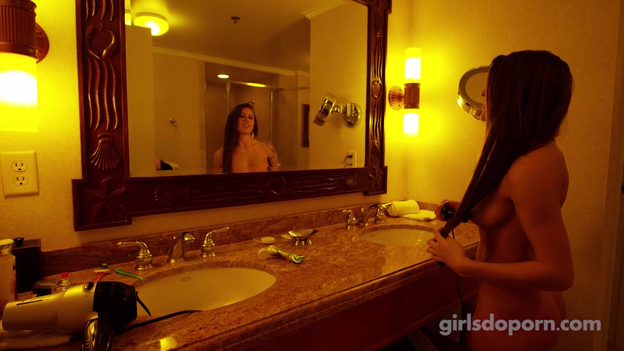 GirlsDoPorn Episode 299 – Behind The Scenes